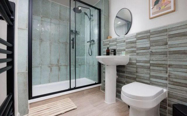 Luxury Ground Floor 2 bed Apartment