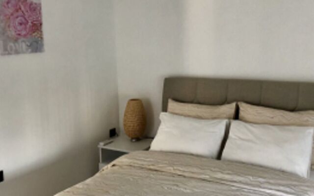 ONLY ONE Suites&Residence