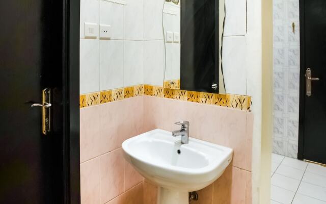 OYO 492 Rose Plaza For Housing Units