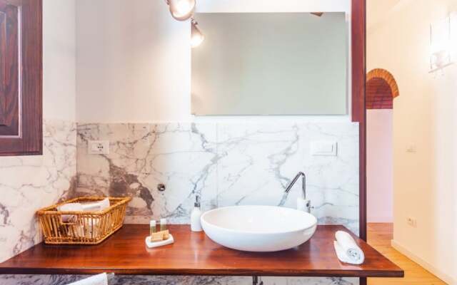 Valuk-Piazza Duomo Charming Apartment