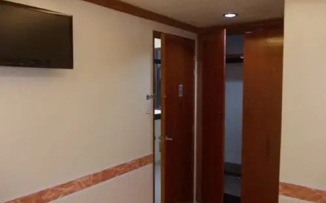 Le Pram Hotel