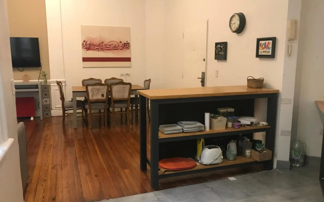 Beautiful Classic Style Apartment in Buenos Aires Downtown