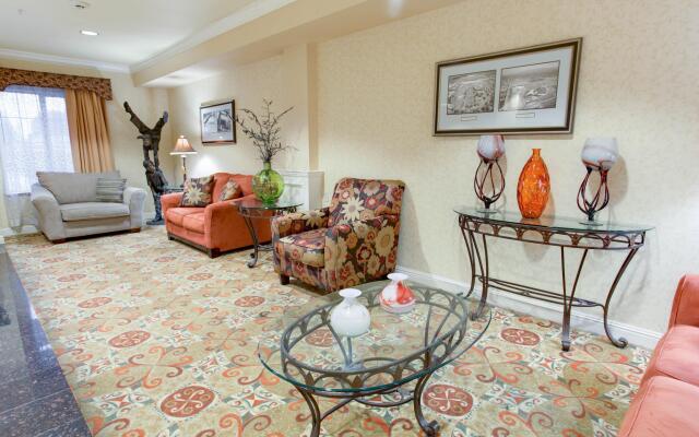 Holiday Inn Express & Suites Mountain View Silicon Valley by IHG