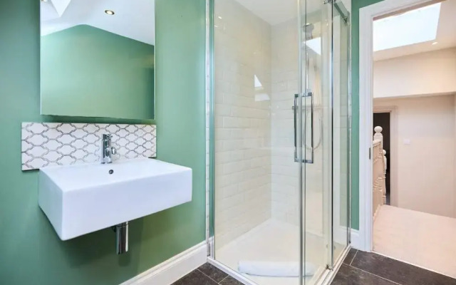 The Harlesden Haven - Stunning 4bdr With Garden