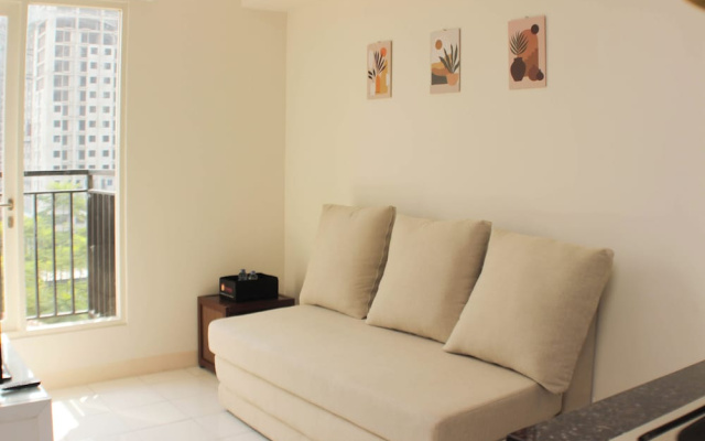 Nice and Comfort 1BR with Extra Room at Podomoro Golf View Apartment – Guest Rooms – Depok