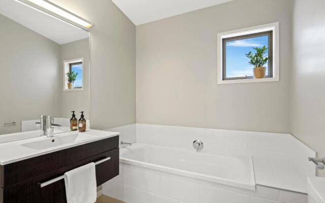 Tauriko Retreat - Tauranga Holiday Home