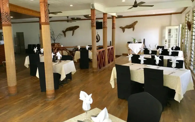 Waterfront Lodge