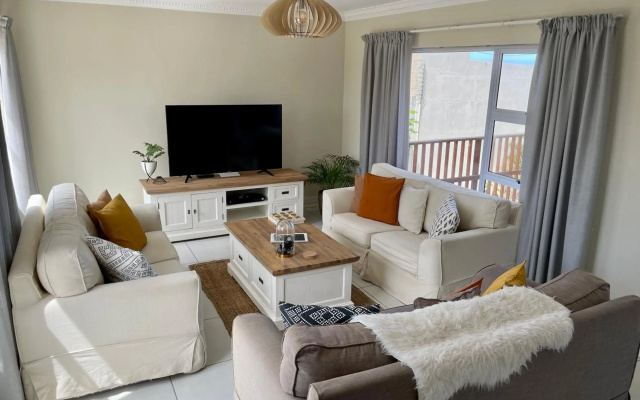 'On Point' Beach House - Jeffreys Bay