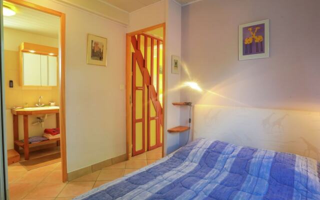 Spacious Holiday Home in Vaison-la-romaine With Garden