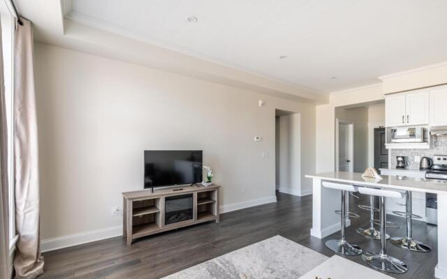 Iconic Rideau 1Bd Unit Balcony Free Parking