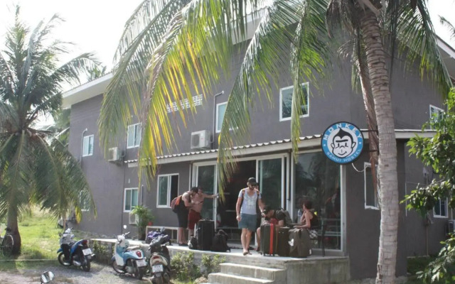 Monkey Samui Hostel