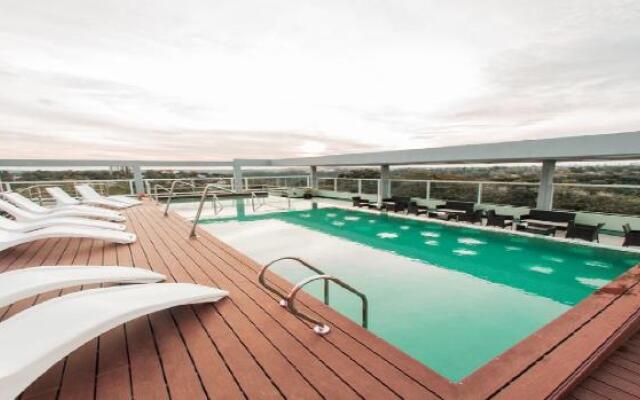 WE Hotel
