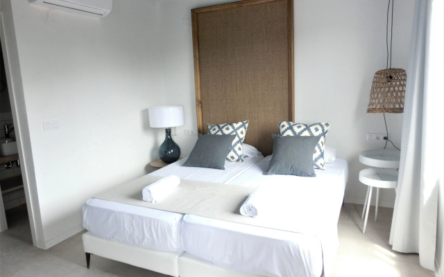 You & Co. Saler Beach Boutique Hotel