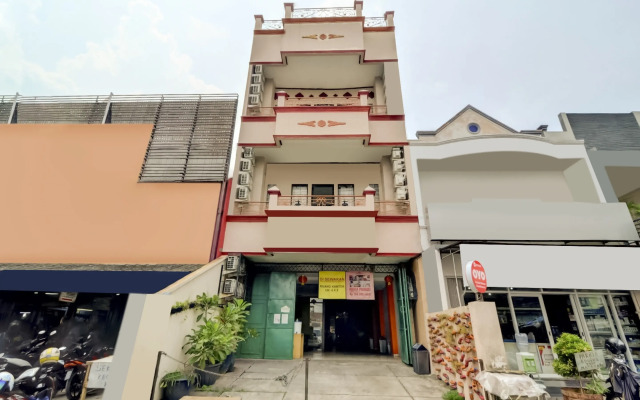 OYO 90048 Teratai Bekasi Guesthouse