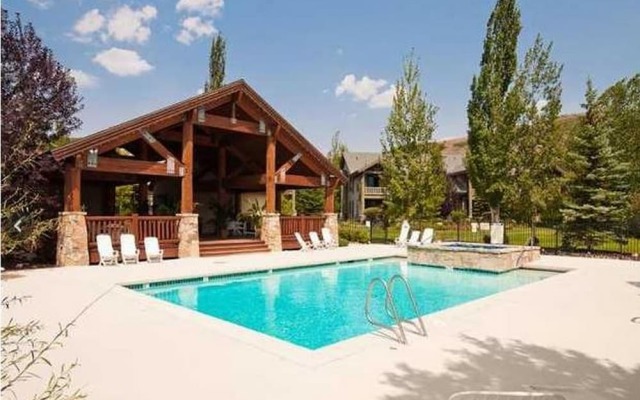 Abode at the Cove