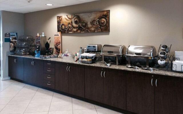 Comfort Inn & Suites