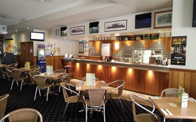 Young Australian Hotel