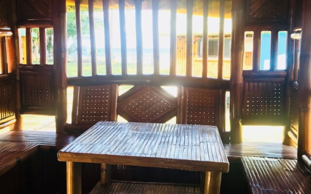 Golden Vine Beach Resort