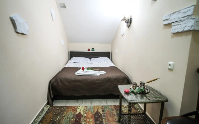 MGA Hostel & Tours