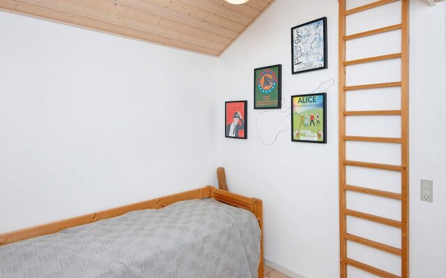 6 Person Holiday Home in Glesborg
