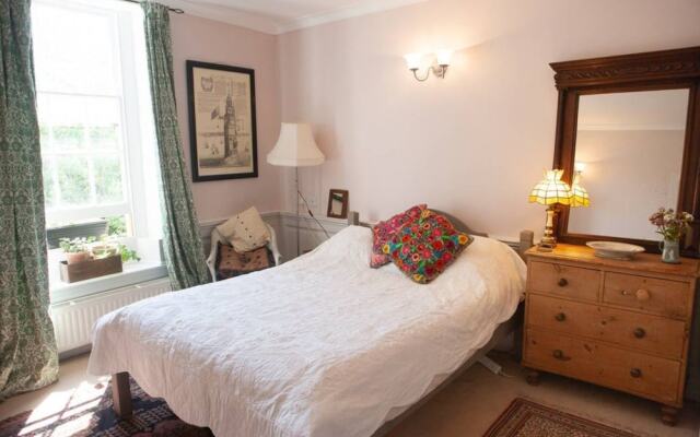 Georgian 2 Bedroom Apartment in Clifton