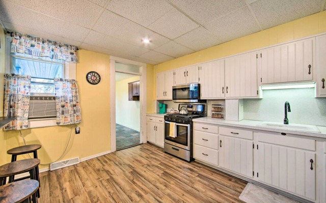 Central Lancaster Home < 1 Mi to Downtown!