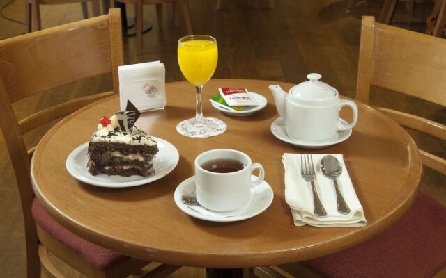 Austral Hotel