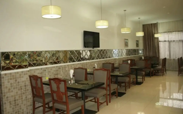 Soluxe Club Nairobi