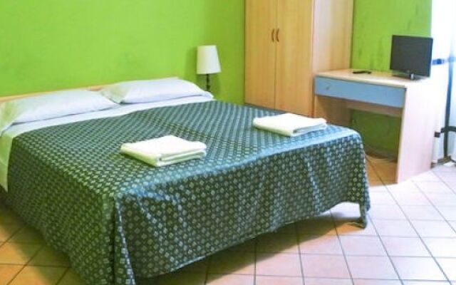 Romina Rooms