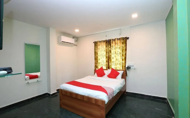 V Wella Comforts By OYO Rooms