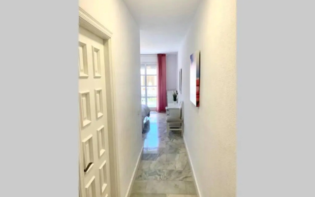 Amplio apartamento junto al mar