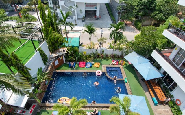 Mad Monkey Hostel Siem Reap