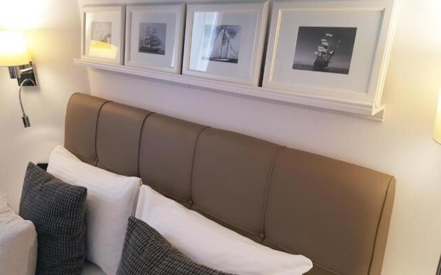 Blue Star Apartments