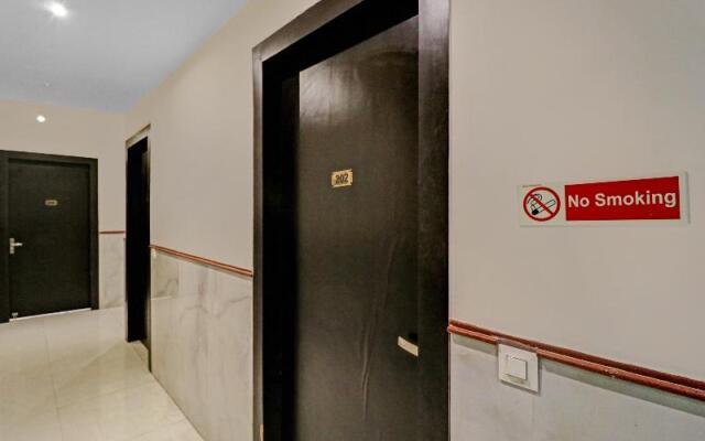 OYO Townhouse 516 Hotel N Suites
