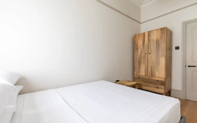 Eardley Crescent III by Onefinestay