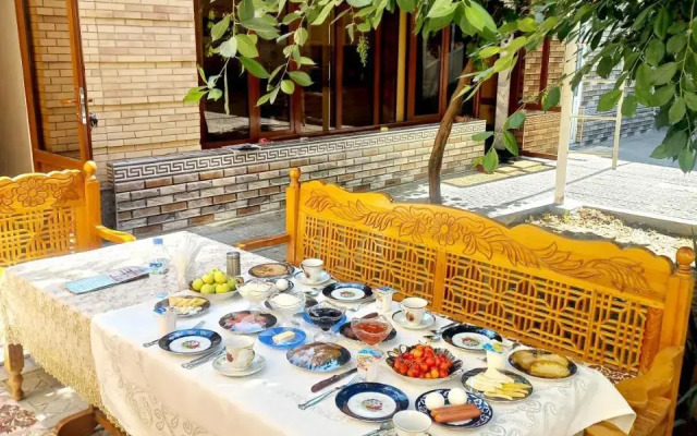 Colibri Traditional Hotel