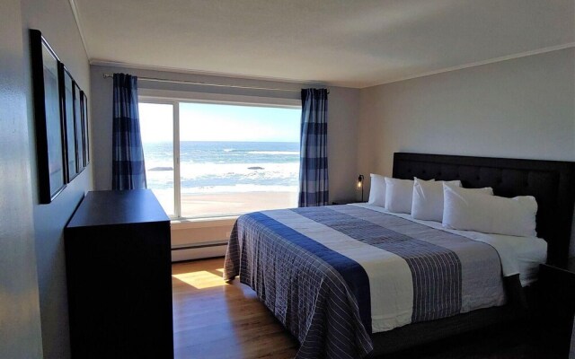 Captains Quarters on Jetty