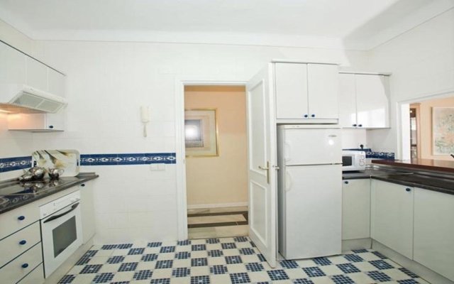 Apartment in Marbella, Malaga 102956