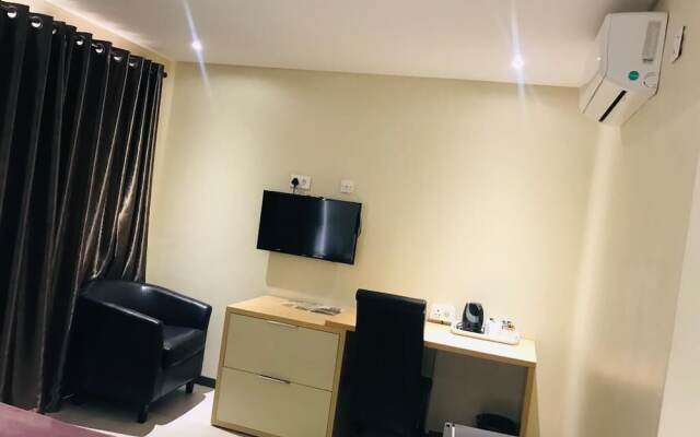 Staybridge Golfview Suites