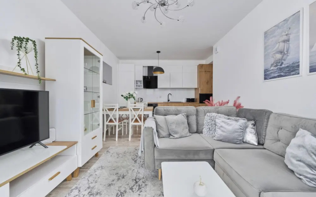 Spacious Apartment by Renters