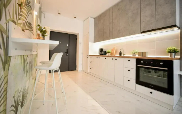 GOLDEN LEAF - Stunning Central 1BR Apt