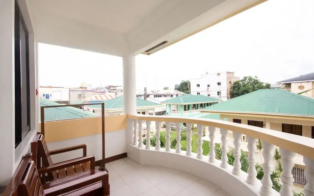 OYO 409 Bans Beach Resort