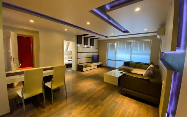Modern 1br Apartment with Garden View & Free Street Parking