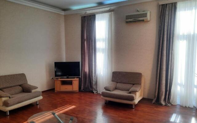 Twu-bedroom apartment on Nizami street