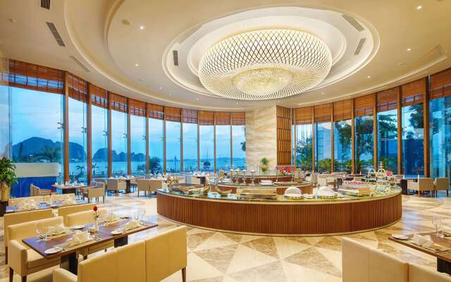 Wyndham Legend Halong Hotel