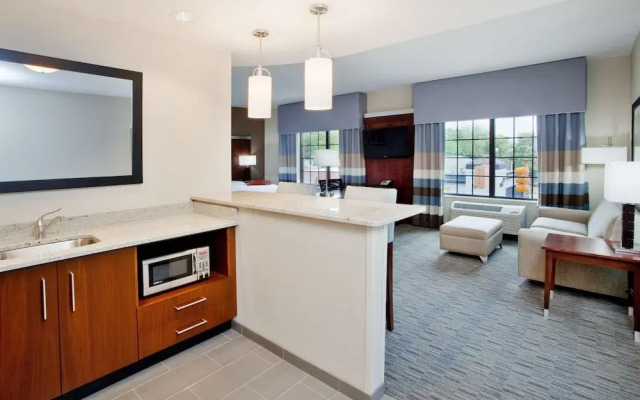 Hampton Inn and Suites Chapel Hill Carrboro Downtown