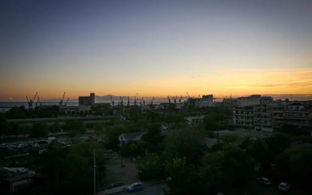 La Place De La Gare Suite
