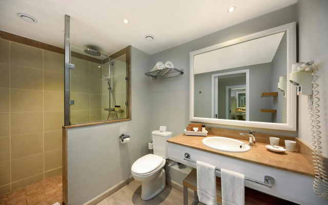 Mauricia Beachcomber Resort & Spa