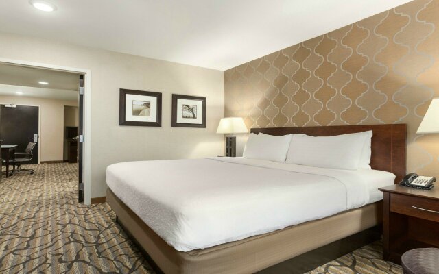Holiday Inn Hotel & Suites Williamsburg-Historic Gateway, an IHG Hotel