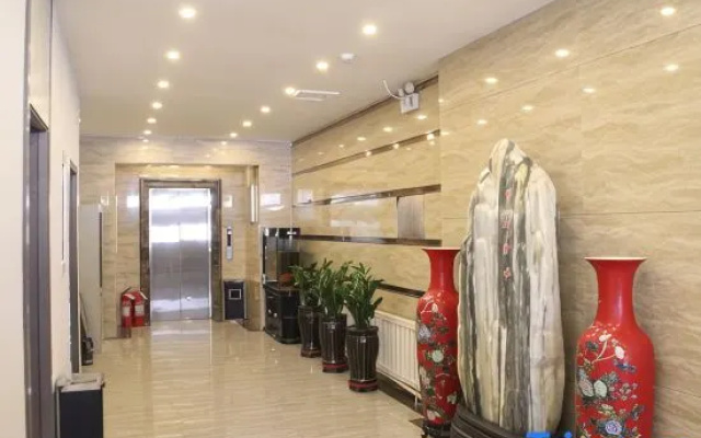 Hengxin Business Hotel (Bayannur Taoci Street) – People – Bayannur